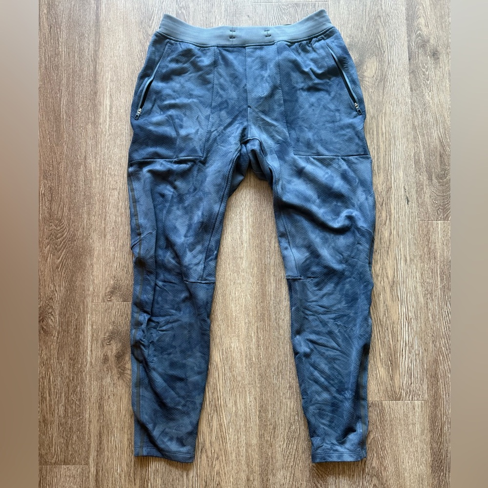 lululemon athletica Men's Dark Blue Tie Dye Pattern Joggers